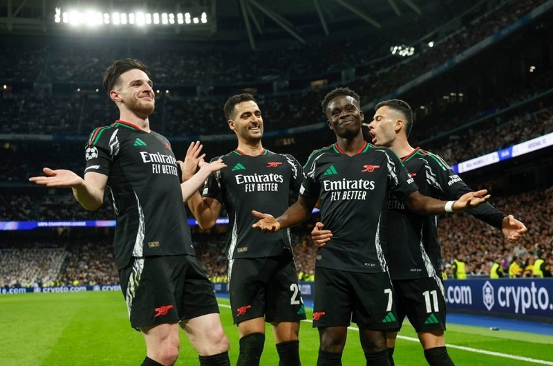 danh-bai-real-arsenal-viet-lai-trat-tu-quyen-luc-cua-bong-da-chau-au