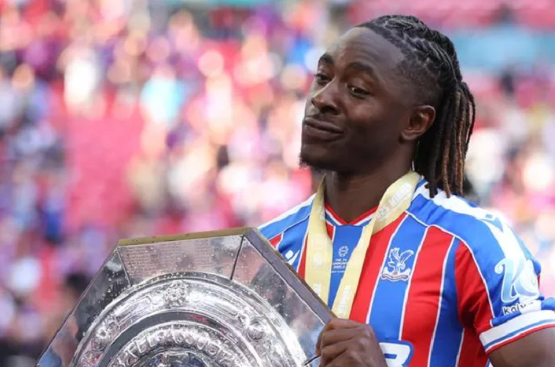 cdv-arsenal-ron-rang-tin-don-eberechi-eze-chuan-bi-cap-ben