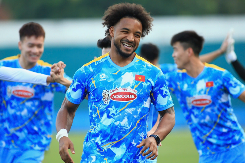 xuan-son-toa-sang-trong-buoi-tap-dau-du-quan-so-tuyen-viet-nam-them-tu-tin-truoc-tran-gap-lao