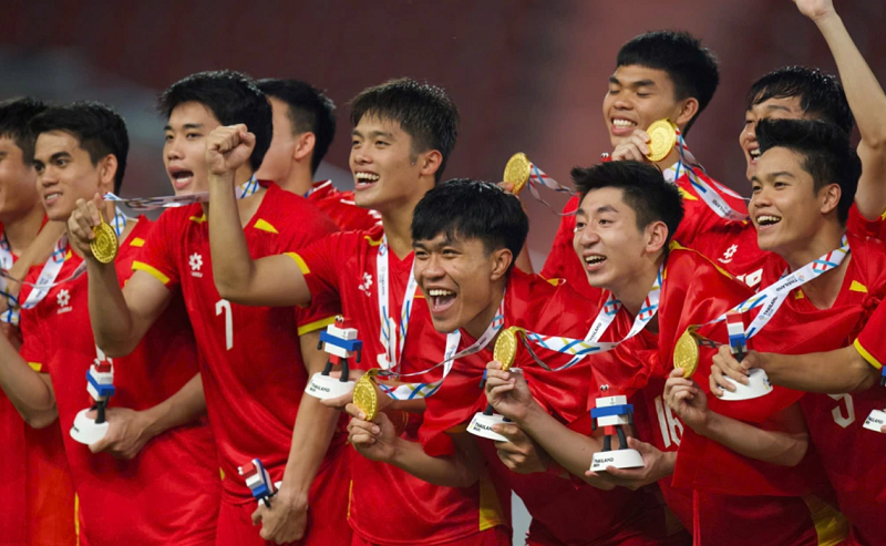 chuyen-gia-doan-minh-xuong-u22-viet-nam-thang-thai-lan-nho-cai-dau-lanh-va-ban-tay-dao-dien-cua-kim-sang